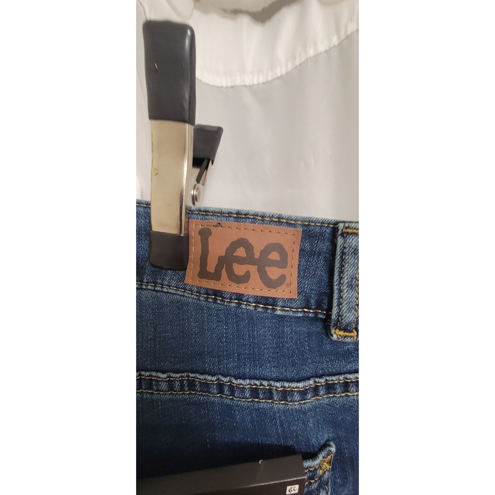Lee Women's Midrise Boot Cut Blue Jeans Size 16 Long - Picture 8 of 11
